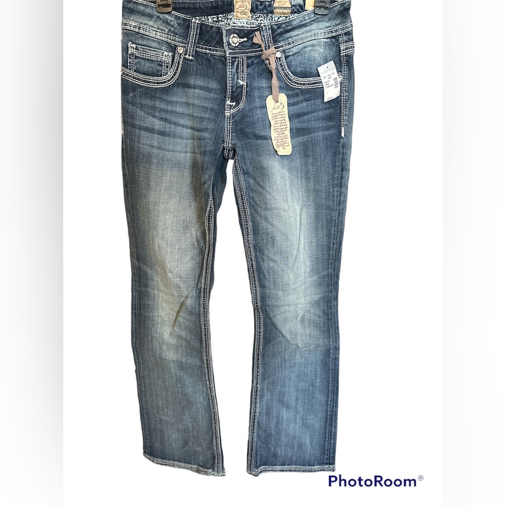 Studio 5 Premium bootleg denim.  New with tags, size 7x33.